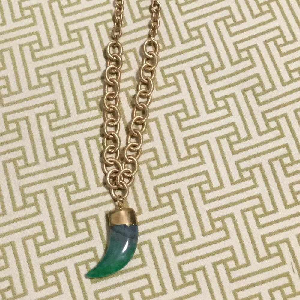 Beautiful necklace!